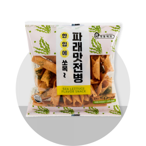 
영양성분
총 내용량 70g / (30g 당)
(%)는 1일 영양소 기준치에 대한 비율임



  
    열량
    나트륨
    탄수화물
    당류
    지방
    트랜스지방
    포화지방
    콜레스테롤
    단백질
  
  
    30g118kcal
    49mg2%
    26g8%
    12g12%
    0.3g1%
    0g 
    0.2g1%
    0mg0%
    2g4%
  





※1일 영양성분 기준치에 대한 비율(%)은 2,000kcal 기준이므로 개인의 필요 열량에 따라 다를 수 있습니다.





원재료명 및 함량




  
    밀가루(박력/미국,호주산)56.7%, 백설탕, 계란(국내산)2.2%, 파래(국내산)1.26%, 마가린(대두)0.94%, 포도당, 탄산수소암모늄(팽창제), 정제소금(국내산), 참깨(중국산), 밀, 계란, 대두 함유
  







Box size





465 × 315 × 295(mm) [70g × 30봉]


[이 게시물은 영동제과님에 의해 2024-03-01 09:20:23 제품안내에서 복사 됨]